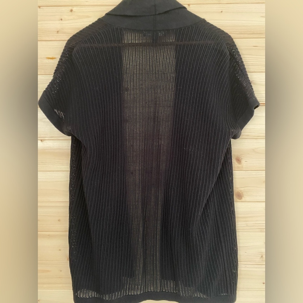 BANANA REPUBLIC Women’s XS/S Black Short Sleeve Front Pockets Cardigan Sweater - Picture 3 of 10